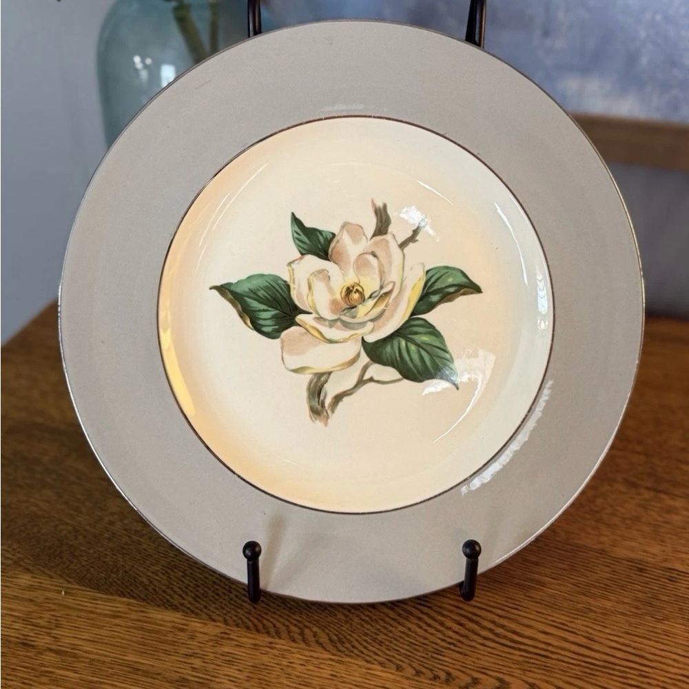 Vintage Homer Laughlin Cavalier Eggshell Magnolia Dinner Plate 10”